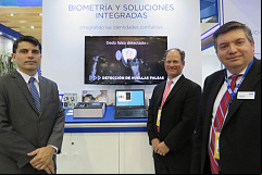 Sergio Mazzoni, Jorge Domínguez, Greg Sarrail funcionarios de HID Global