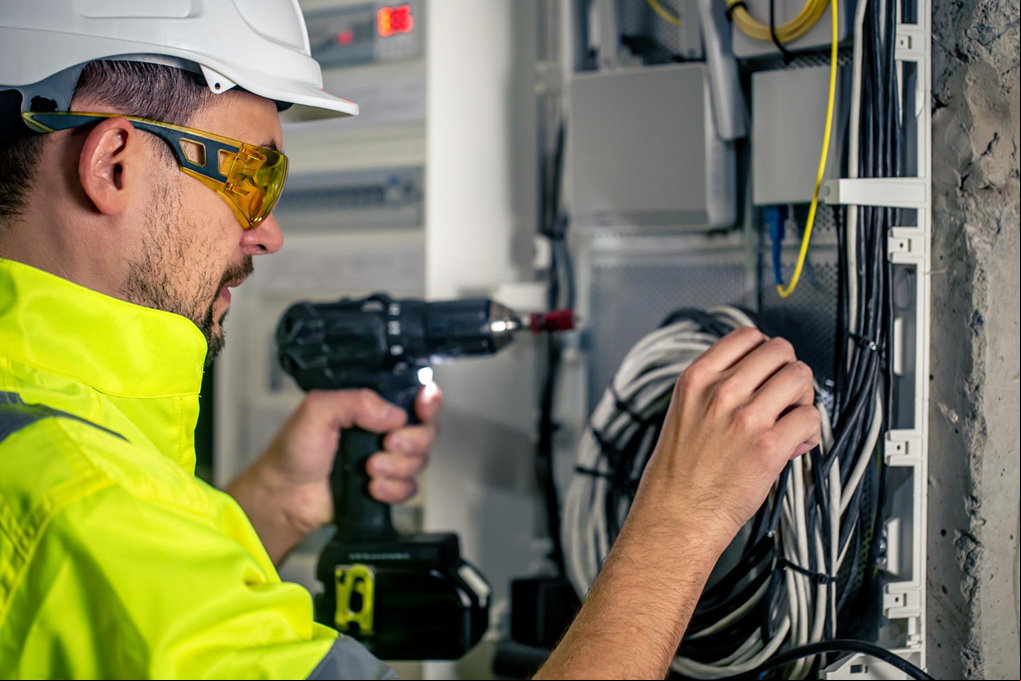 Spectra Ingeniería abre vacante para Técnico Electrónico en Cableado Estructurado en Bogotá y Cali
